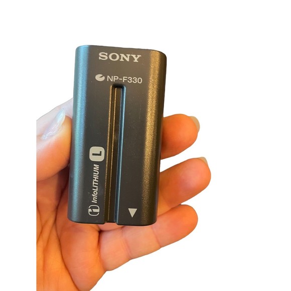 Sony FD Mavica Digital Still Camera, Model MVC-FD87 W/ Battery Pack, Untested - Picture 6 of 7